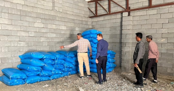 پایش تجهیزات و موجودی نهاده‌ها در شهرستان منوجان؛ نظارت بر انبارهای توزیع کود یارانه‌ای