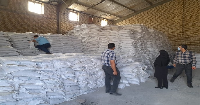 نمونه گیری کود فسفات 13% تولید داخل در استان خوزستان