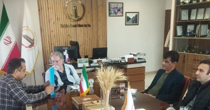 برگزاری جلسه در شرکت خدمات حمایتی کشاورزی استان همدان در خصوص همکاری با شرکت ماشین زراعت همدان جهت انعقاد قرارداد فروش وکالتی