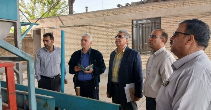 بازدید مدیر و کارشناس فنی شرکت خدمات حمایتی کشاورزی استان چهار محال و بختیاری به همراه مسئولین ذیربط از سایت بوجاری شرکت خدمات حمایتی کشاورزی استان