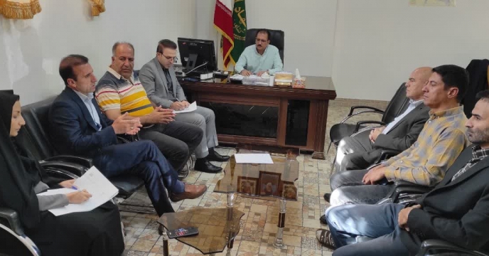 جلسه ابلاغ دستور العمل های توزیع نهاده های کشاورزی وجذب سهمیه کود شیمیایی  در شهرستان ازنا