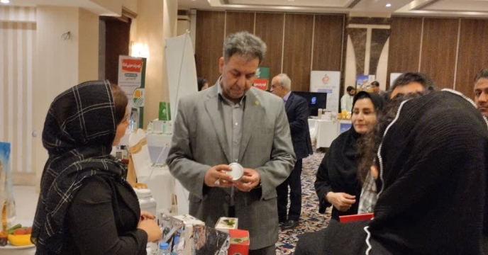 مديرجهاد کشاورزي کرمانشاه در همايش آموزشي ترويجي و معرفي محصولات سبد کودي شرکت خدمات حمايتي کشاورزي  حضور یافت