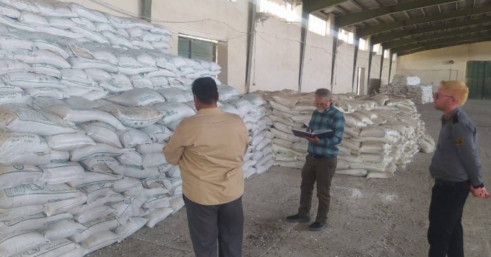 بازدید کارشناس واحد فنی از مجتمع انباری گهکم شهرستان حاجی‌آباد