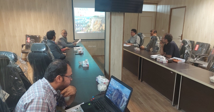 بازگشایی پاکات مناقصه عمومی یک مرحله ای عملیات بارگیری، حمل و نقل نهاده های کشاورزی شرکت خدمات حمایتی کشاورزی استان قم