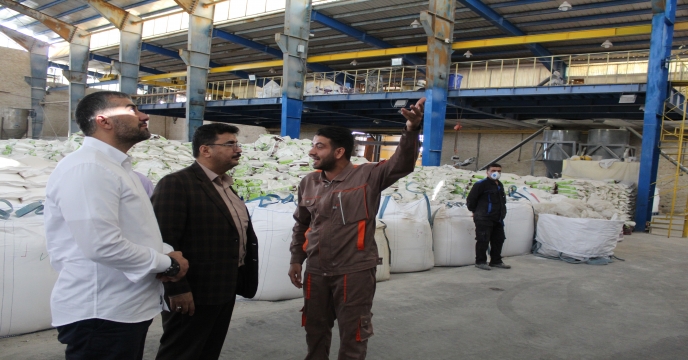 بازدید مدیر از کارخانه توسعه گستر ابرکوه استان یزد 1