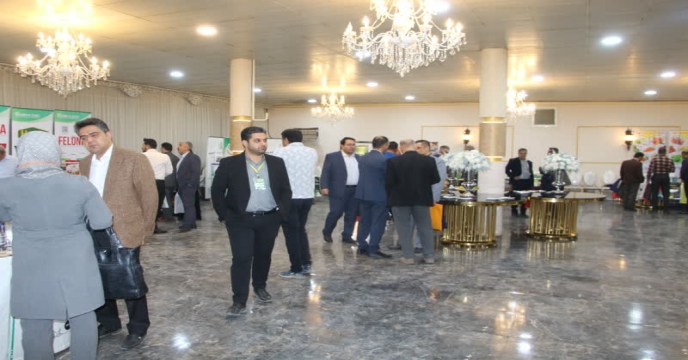 حضورمهندس سعیدی مدیر بازایابی امور مشتریان شرکت خدمات حمایتی کشاورزی کشور در همایش آموزشی و ترویجی ، محصولات سبد کودی در استان مرکزی