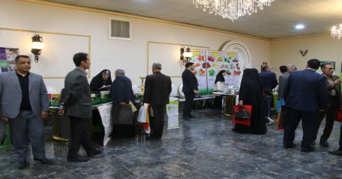 مشارکت فعال شرکت دانش بنیان فن آوری زیستی طبیعت گرا( بایوران) در همایش آموزشی ترویجی سبد محصولات کودی در استان مرکزی
