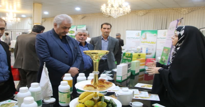 مشارکت فعال شرکت دانش بنیان فن آوری زیستی طبیعت گرا( بایوران) در همایش آموزشی ترویجی سبد محصولات کودی در استان مرکزی