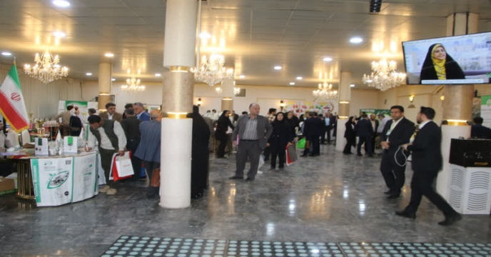 حضورمهندس سعیدی مدیر بازایابی امور مشتریان شرکت خدمات حمایتی کشاورزی کشور در همایش آموزشی و ترویجی ، محصولات سبد کودی در استان مرکزی