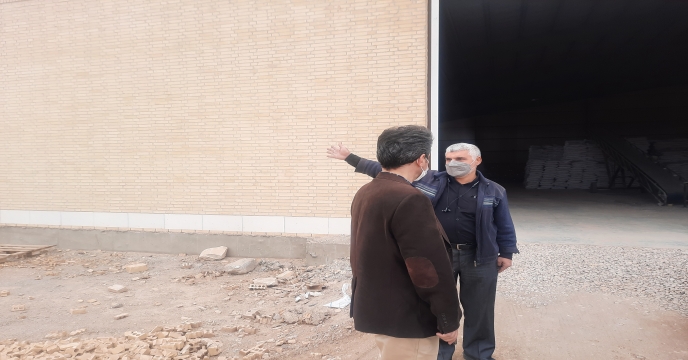 بازدید کارشناس حمل، توزیع و نگهداری از محوطه انبار نصرت آباد یزد