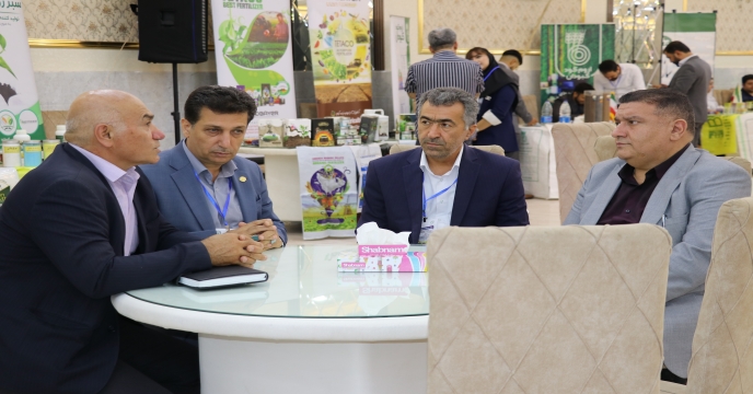 حضور سرپرست معاونت بهبود تولیدات گیاهی سازمان جهاد کشاورزی ، رییس مرکز تحقیقات کشاورزی و منابع طبیعی در هشتمین همایش آموزشی ترویجی