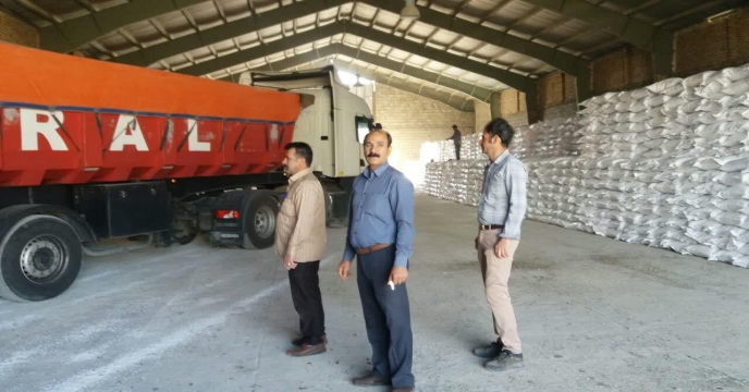 حمل و ارسال کود شیمیایی اوره در شرکت تعاونی ابراهیم آباد اراک