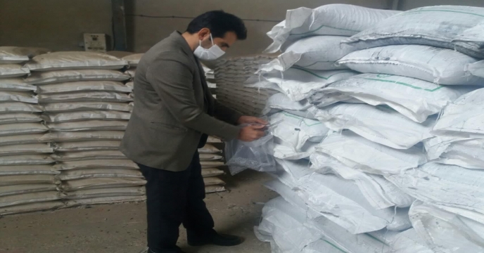 عملیات نمونه برداری از کودهای ارسالی به انبارهای سازمانی استان مرکزی