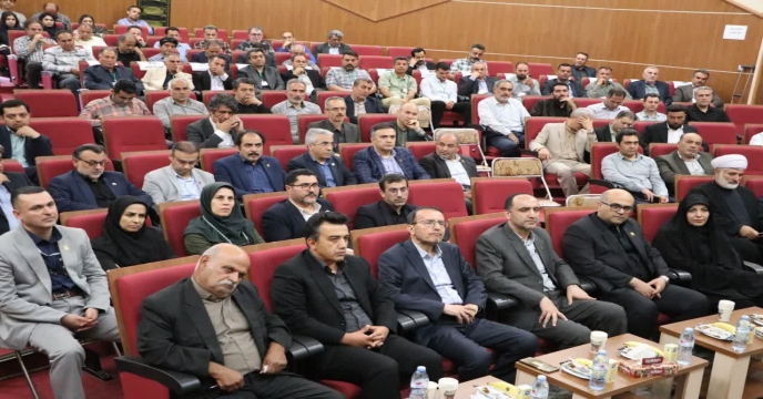 همزمان با هفته جهاد کشاورزی، آیین تجلیل از برگزیدگان ملی و استانی بخش کشاورزی در استان با حضور مدیر شرکت خدمات حمایتی کشاورزی استان قزوین