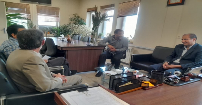دیدار و گفتگو مدیر شرکت خدمات حمایتی استان مرکزی با مدیر جهاد کشاورزی شازند ، و قدردانی از عملکرد شرکت خدمات حمایتی کشاورزی 