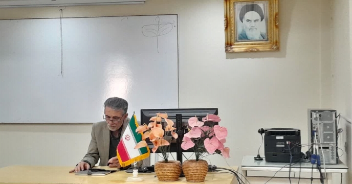جلسه حضوری مدیریت با همکاران در خصوص سامانه «فواد» در استان مرکزی - شهریور 1405
