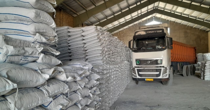 توزیع بیش از127 تن انواع کود کشاورزی یارانه ای به شهرستان خمین و حومه – بهمن ماه 1404