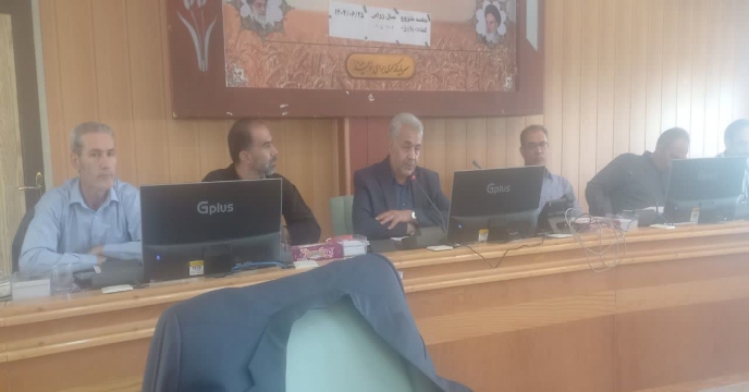جلسه کشت پاییزه برای توزیع کود با حضور رییس سازمان جهاد کشاورزی و مدیران مراکز و نماینده بازرگانی کود شرکت خدمات حمایتی کشاورزی استان مرکزی 