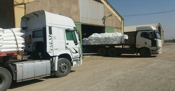ارسال کود سولفات پتاسیم پودری به شهرستان زرندیه ساوه