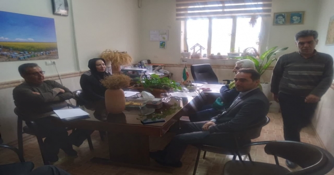 نشست مشترک کارشناسان سازمان جهاد کشاورزی ،مدیران جهاد کشاورزی و شرکت خدمات حمایتی کشاورزی استان تهران در خصوص مصرف متعادل کودهای شیمیایی