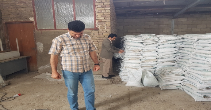 عملیات نمونه برداری از کود سولفات پتاسیم پودری تولید داخلی در انبارهای استان مرکزی	