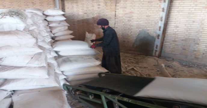 حمل و ارسال 15 تن کود به کارگزار شهرستان شاهرود