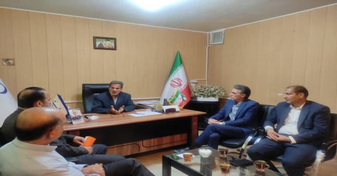 نشست صمیمی مدیر شرکت خدمات حمایتی کشاورزی استان مرکزی با نماینده مجلس شازند ، جناب مهندس هادیانپور 