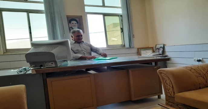 بازدیدکارشناس پایش کودی شرکت خدمات حمایتی کشاورزی استان مرکزی از کارگزاری کود شرکت تعاونی روستایی شهید چمران ، غرق آباد ساوه 