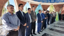غبارروبی مزار شهدای به مناسبت هفته جهاد کشاورزی با حضور کارکنان شرکت خدمات حمایتی کشاورزی استان ایلام