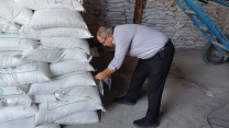 عملیات نمونه‌برداری از 518 تن کود کشاورزی سوپر فسفات تریپل در انبار استان زنجان