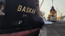 پهلودهی کشتی باسکار حامل ۴٧ هزار تن کود اوره در اسکله شهید رجایی